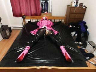 Sissy Maids Daybed Servitude