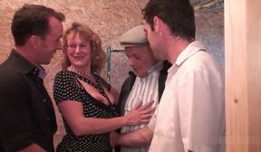 french mature gets her ass fucked in gangbang