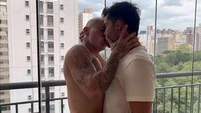 dividi o uber com o boy. no meio do caminho, ele pediu pra ir pra minha casa. - completo