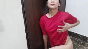 Bhabhi ko bathroom me jabar dasti chuchi pakad ke chod diya