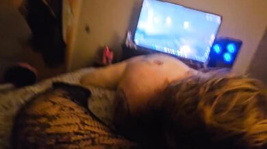 Blonde BBW gets fingering while licking pussy hard