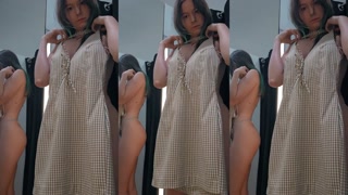 [4K] Lustful student chooses an outfit for cheating on her boyfriend in the fitting room 😈