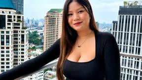 Big natural boobs Thai MILF picked up for a horny short time fuck