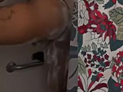 Shower twerk session
