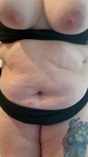 BBW wife enjoys a messy BBC encounter