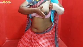 Homemade Tamil Mahi Aunty Showing Boobs And Pussy In Sareee Also Fingering And Moaning