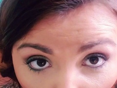 amateur blowjob cumshot finish in her mouth