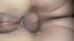 Comendo com muito tes&atilde_o o cu da minha esposa, gozei l&aacute_ dentro