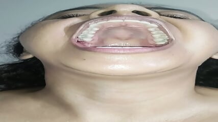 Brazilian MILF Mouth Fetish Tour