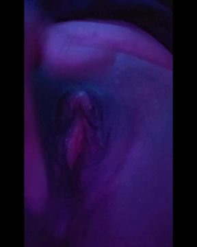 FTM dude gets a creampie in her pussy