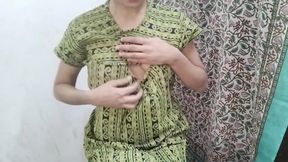 Chachi ko night dress me hi pakad ke pel diya