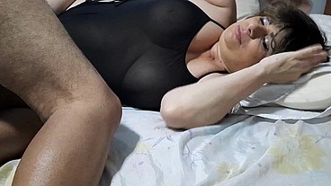 She stared he had sex without a condom. This blonde screwed up her brother-in-law.
