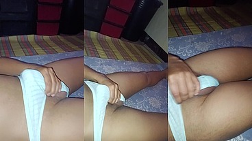 Asian petite shemale playing her cute wennie