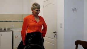 step-mom left without fuck her lover and fuck her step-son, 3 finished in the ass and the last one in the face as she asks...