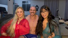 resenha da putaria com a nossa amiga loira lux.