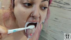 4K Tongue Mouth Uvula Face Toothbrushing Good Quality Image