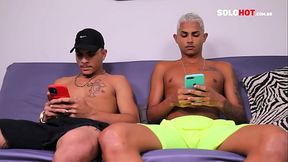 Batalha de punheta junto do meu amigo!