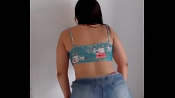 Gordinha dan&ccedil_ando funk