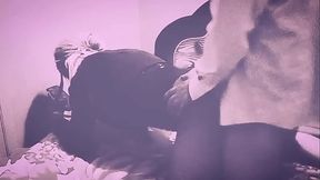 Haciendo gemir a travesti pasiva que le gusta la verga gruesa