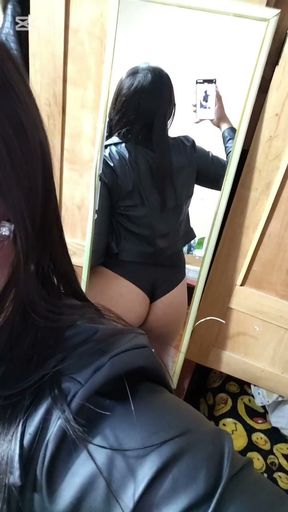 Shemale Ladyboy in sexy lingerie wants to fuck