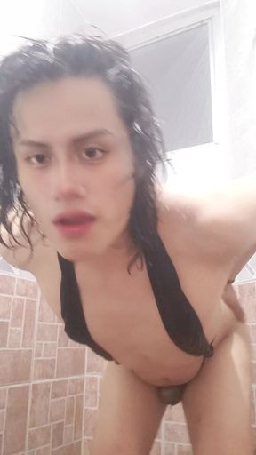 Femboy twerk ass shemale