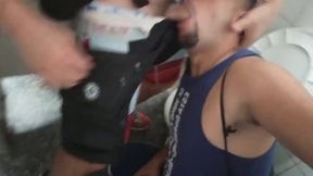 no banheiro publico com safadinhos gays