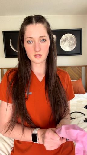Amateur with latex gloves plays with herself on OnlyFans