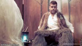 ”step cougar assfucking in Japanese rope suspension”