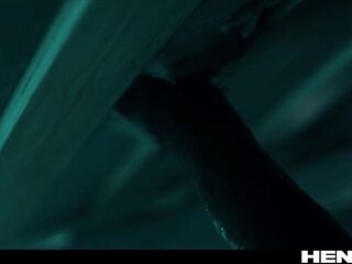 Alien Monsters screw Alissa Foxy beneath the couch with massive Bukkake