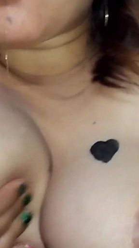 The Lady Fingering Masturbation