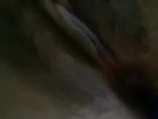 Me dio ganas de tocarme mi cuerpo y mi conchita apretada