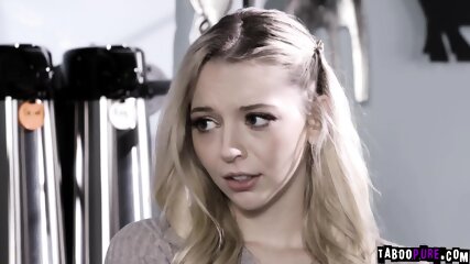 Stud Alex Jett pummels Lily Larimars tight teen pussy