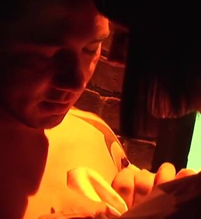 Tattooed babe in high heel boots is having a bang