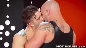 Taut Taut Gap Wrapped Aorund Subrigid Tool