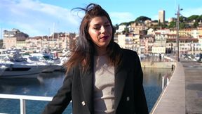 gwen, 27ans, ne fait pas dans la dentelle...
