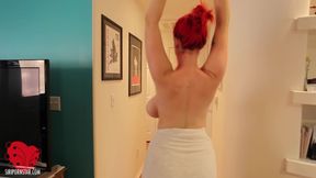 Siri Pornstar Bounces and Shakes Her Big Natural Tits!