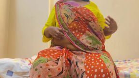When the Gujrati Mother-in-law Was Combing Her Hair, the Son-in-law Fucked Her with an Ass