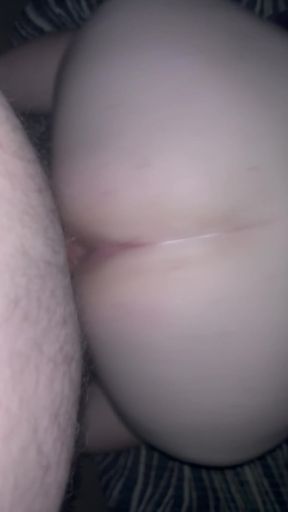 Solo babe enjoys bareback creampie