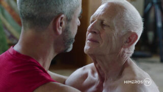 Ruwe anale seks voor oudere, geile homomannen met fellatio, diepe keelpenetratie en hete 69-actie.