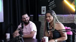 Postavam conte&uacute_dos em sites liberal, trabalhavam em caminh&atilde_o e usava roupas ousadas, e quando foram na casa de swing... - Juli Figueir&oacute_ e Felipe Larrossa (SHEER/RED)