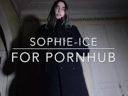 Sophie Ice : Latex, Striptease, Gorge profonde et Facial en solo