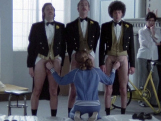 ”Triple threat blonde makes them explode”