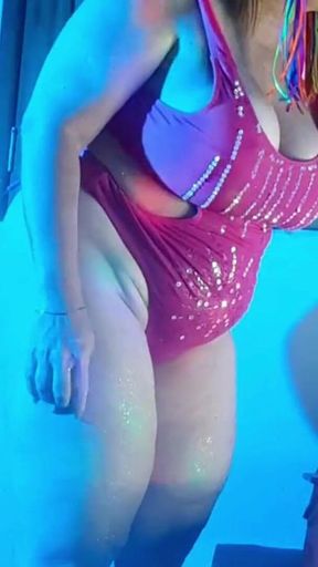 Vivi Guedez - Shaking to the Sound of a Lot of Heavy Funk