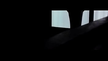 Espiando a la vecina