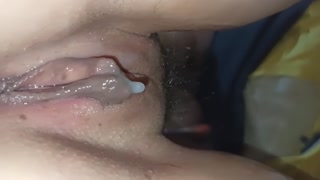 Creampie! Sperm flows out of pussy and drips on the floor