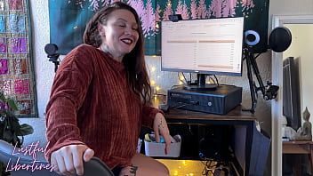 Stepsister's hairy pussy wraps around my beefy cock