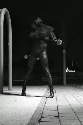 Crossdresser Outdoor