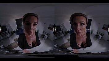 Virtual reality escapades in a dark apartment with a sexy divorced woman
