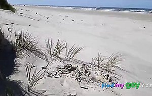 Exhibtionist jerking at the beach