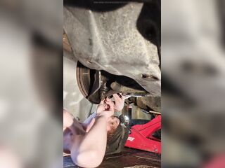 Mechanic Nude on My Car